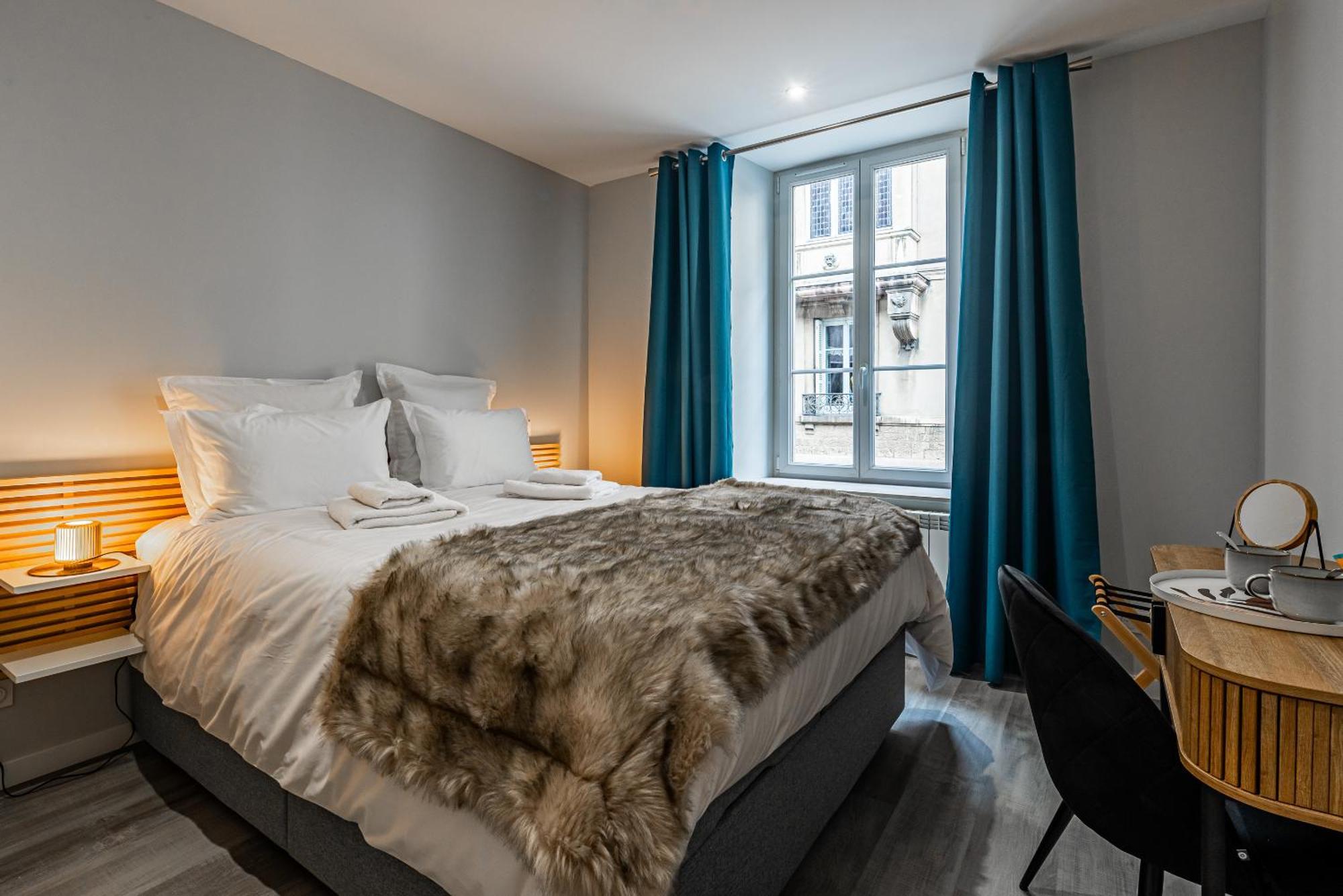 Aux Fleurs De Darcy Confort Centre Apartment *
